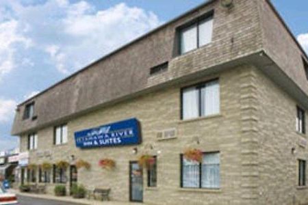 Petawawa River Inn & Suites Exterior photo